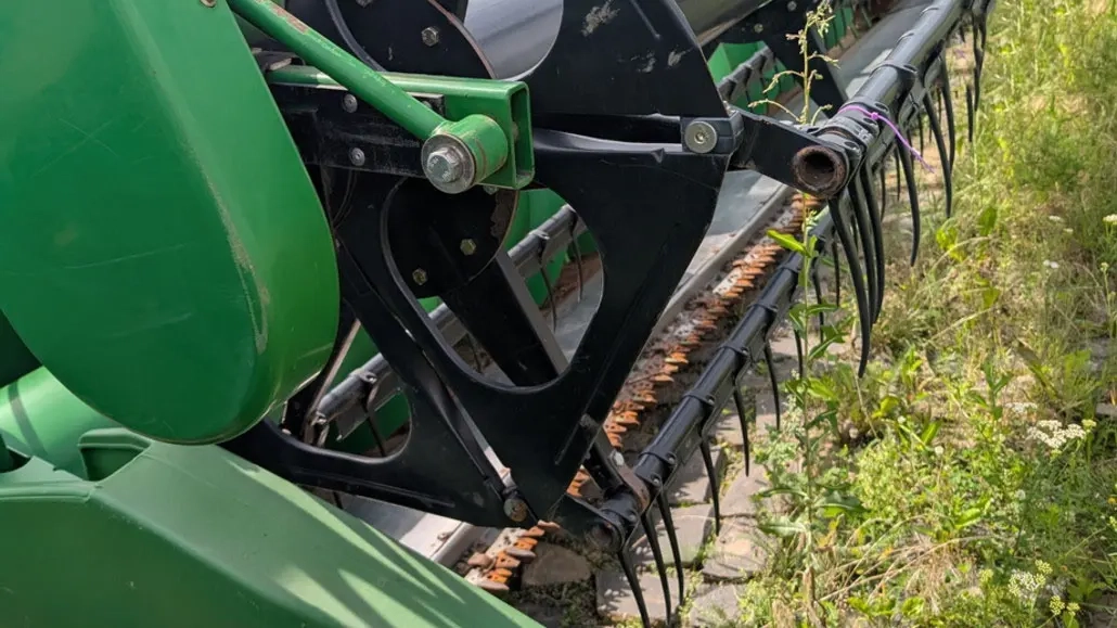 John Deere F635 image 1