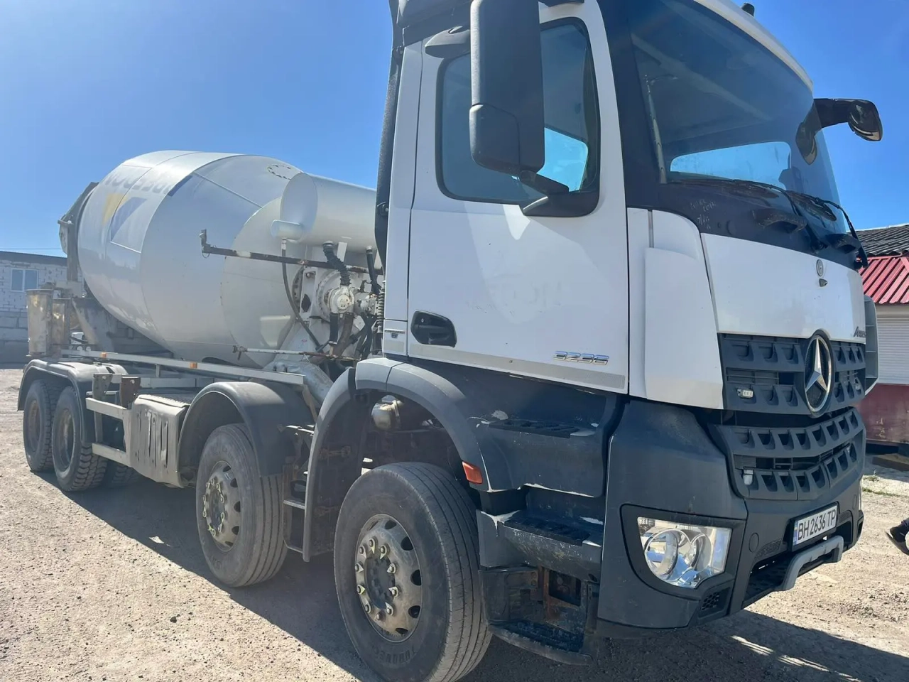 Mercedes-Benz Arocs 3236 image 1