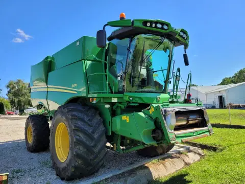 John Deere S670 (2024-04-08T00:00:00.000Z)
