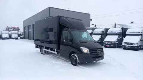 Mercedes-Benz Sprinter (2024-02-09T00:00:00.000Z)