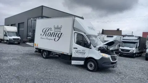 Mercedes-Benz Sprinter (2024-02-06T00:00:00.000Z)