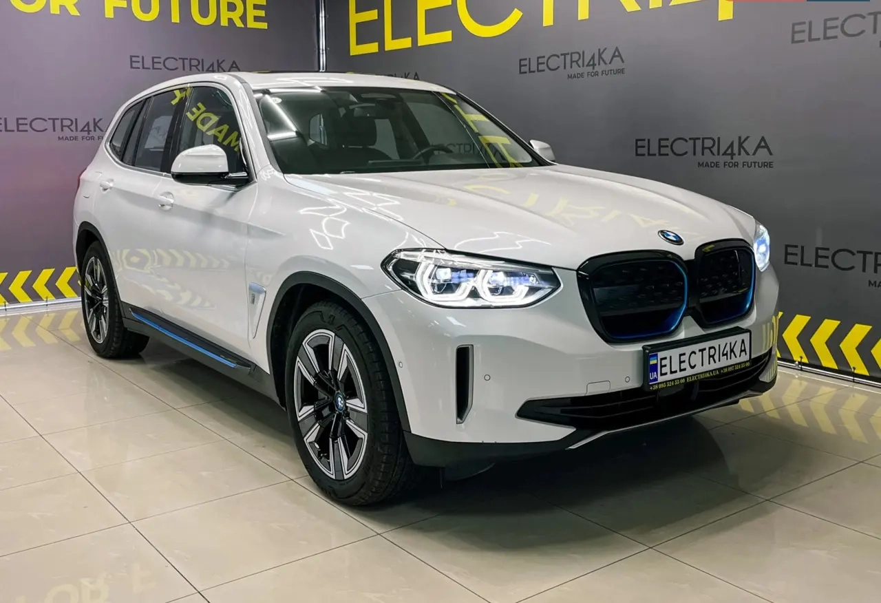 BMW iX3 image 1