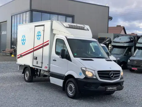 Mercedes-Benz Sprinter (2024-02-12T00:00:00.000Z)