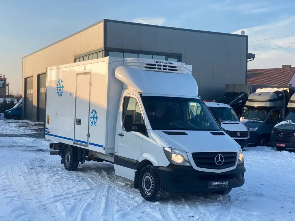 Mercedes-Benz Sprinter image 1