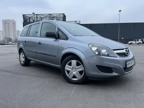 Opel Zafira (2024-06-06T00:00:00.000Z)