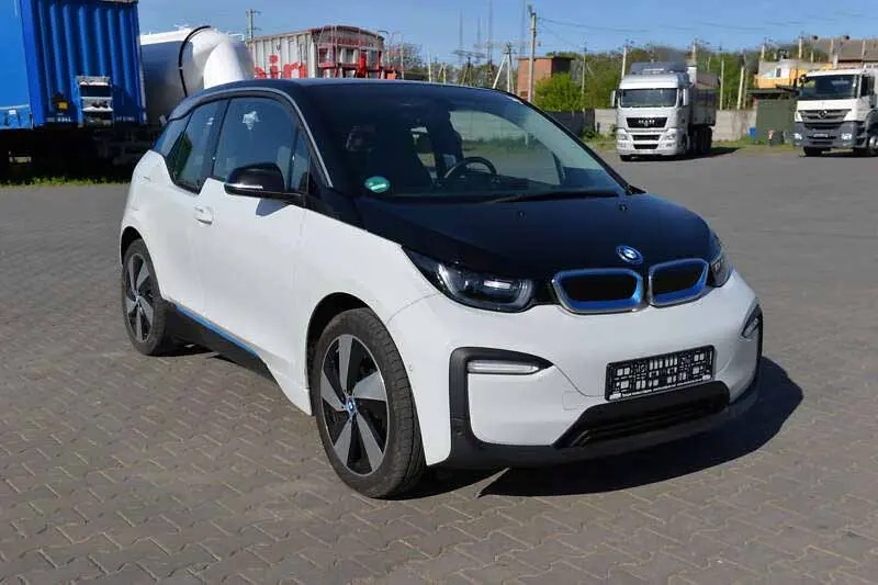 BMW i3 image 1