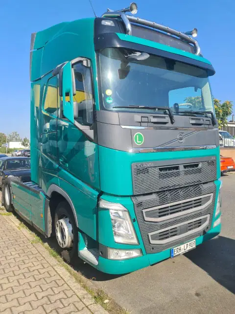 Volvo FH 13.460 (2023-09-15T00:00:00.000Z)