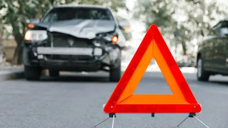 What to do in case of an accident when the car is leased?