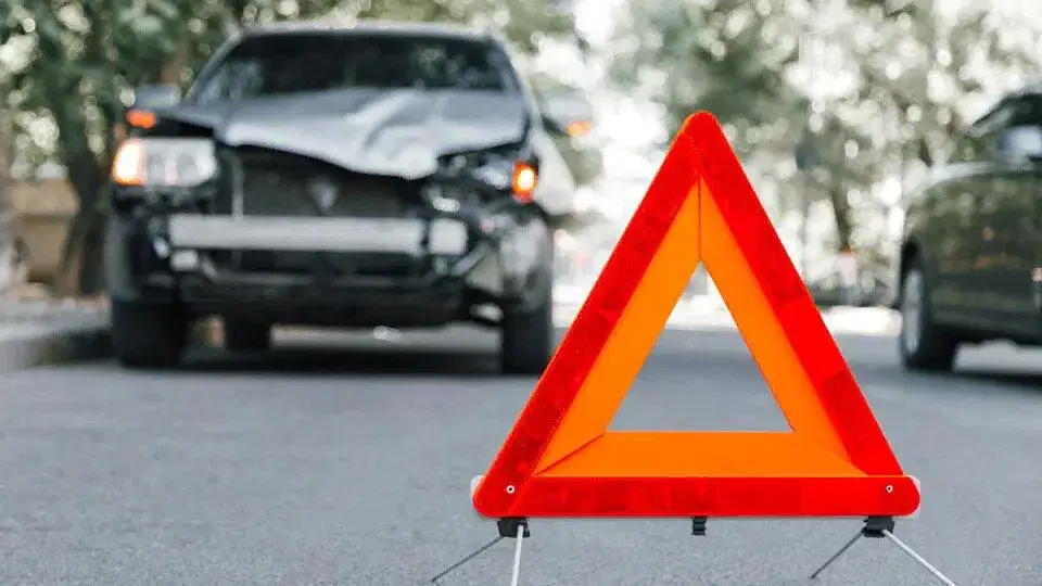 What to do in case of an accident when the car is leased?