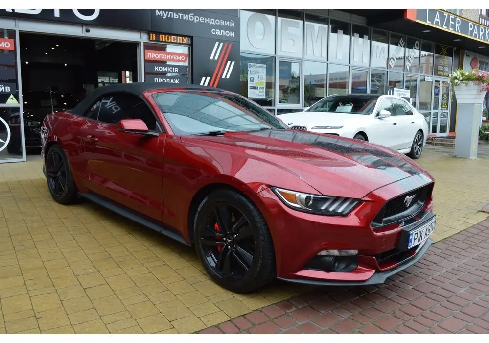 Ford Mustang image 1
