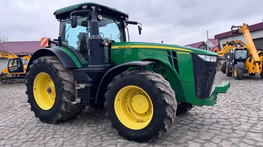 John Deere 8345R image 1