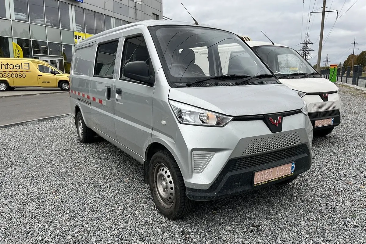 Wuling EV50 image 1