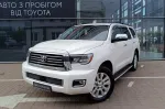 Toyota Sequoia image 2