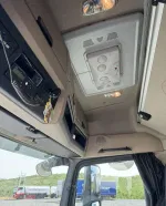 Mercedes-Benz Actros image 8
