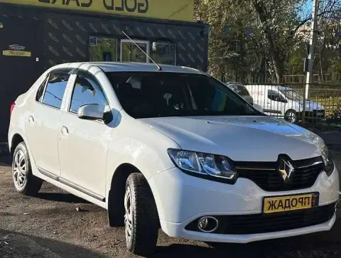 Renault Logan (2023-12-13T00:00:00.000Z)