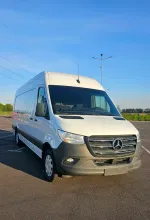 Mercedes-Benz Sprinter image 2