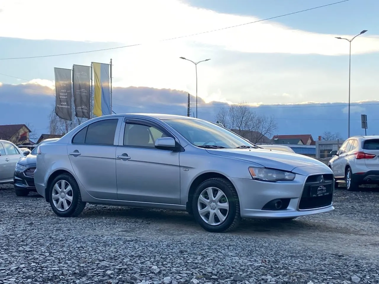 Mitsubishi Lancer image 1