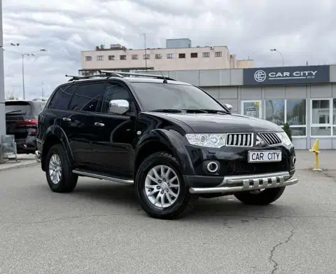 Mitsubishi Pajero Sport (2025-11-22T00:00:00.000Z)