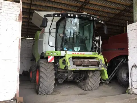 CLAAS Lexion 760 (2024-06-21T00:00:00.000Z)
