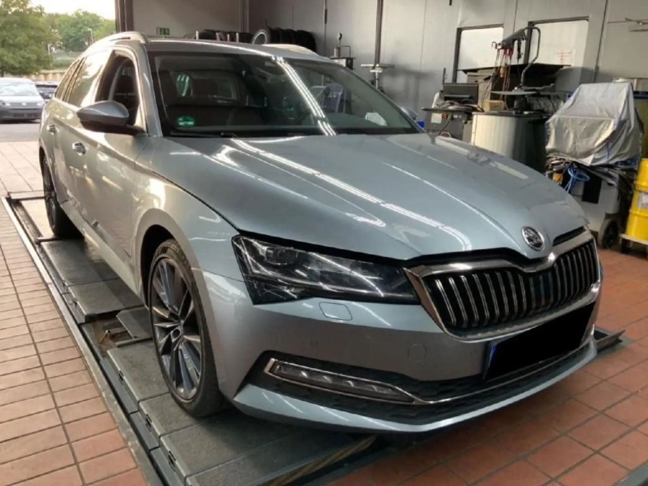 Skoda Superb image 1
