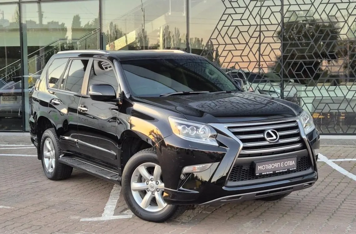 Lexus GX460 image 1