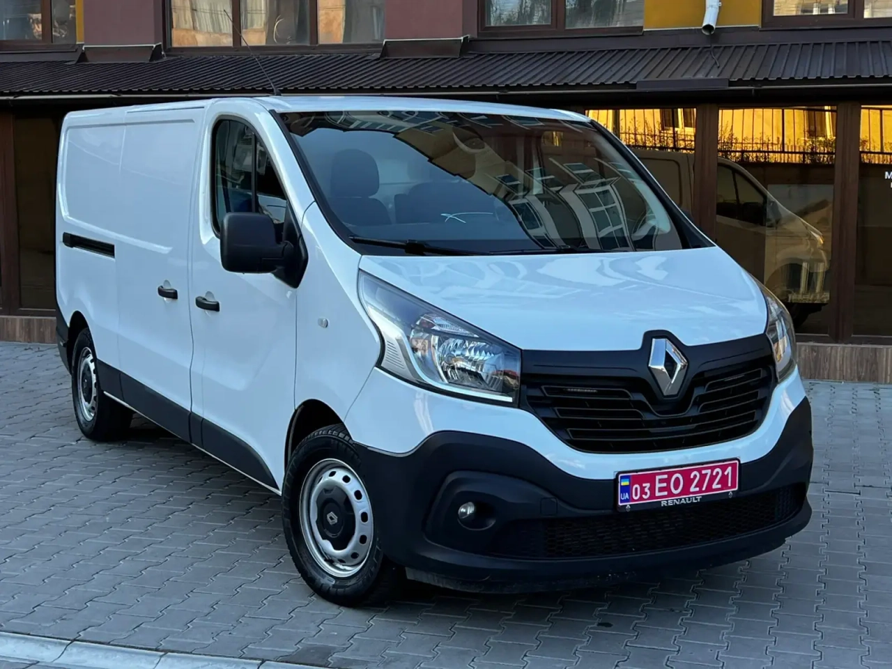Renault Trafic image 1