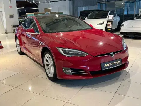 Tesla Model S (2024-04-05T00:00:00.000Z)