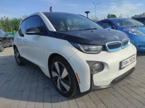 BMW i3 (2024-01-11T00:00:00.000Z)