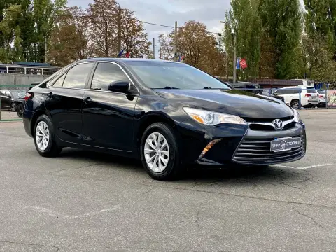 Toyota Camry (2024-11-21T00:00:00.000Z)