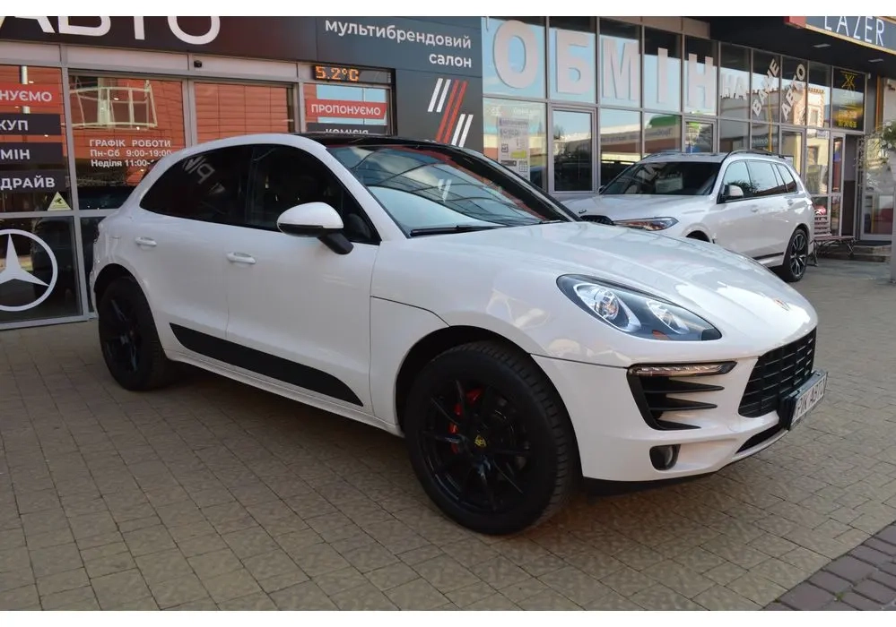 Porsche Macan image 1