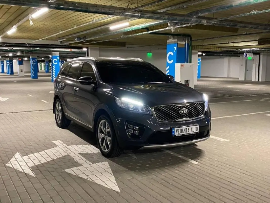 Kia Sorento image 1