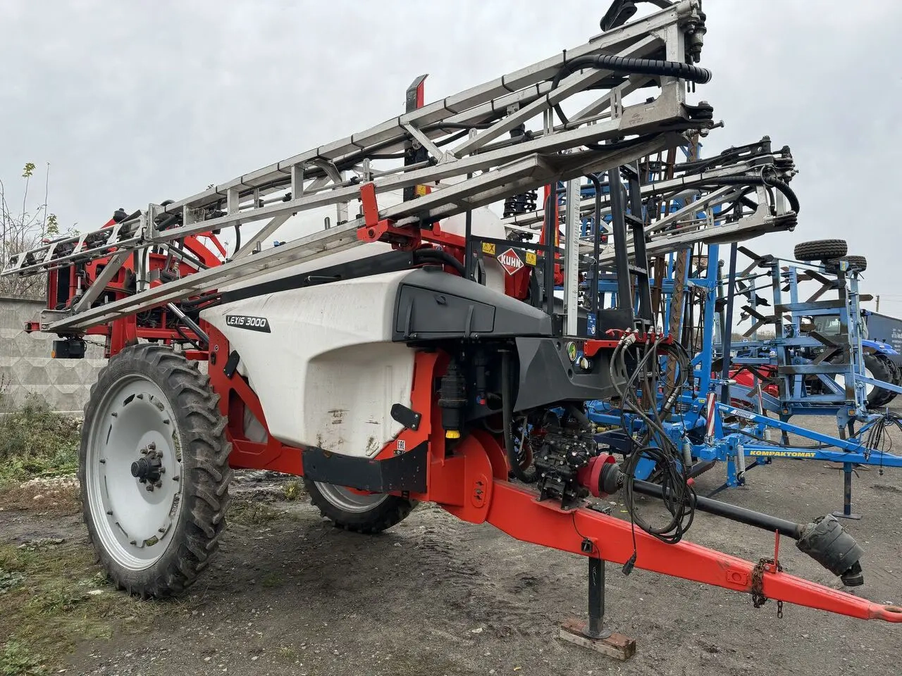 Kuhn Lexis 3000 image 1