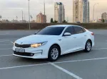 Kia K5 image 2