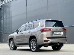 Toyota Land Cruiser image 4