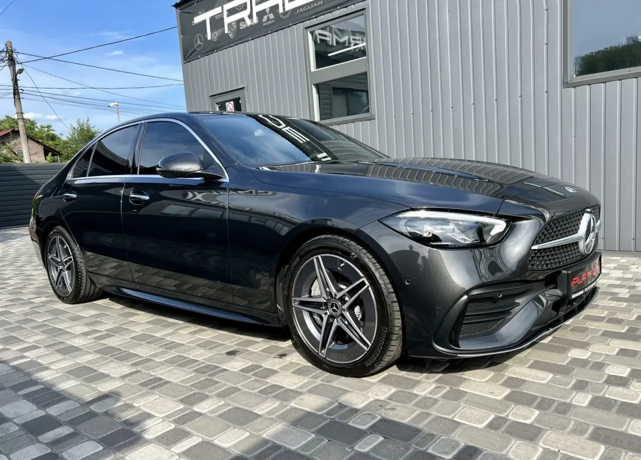 Mercedes-Benz C-Class image 1