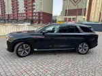 Hongqi E-HS9 image 4