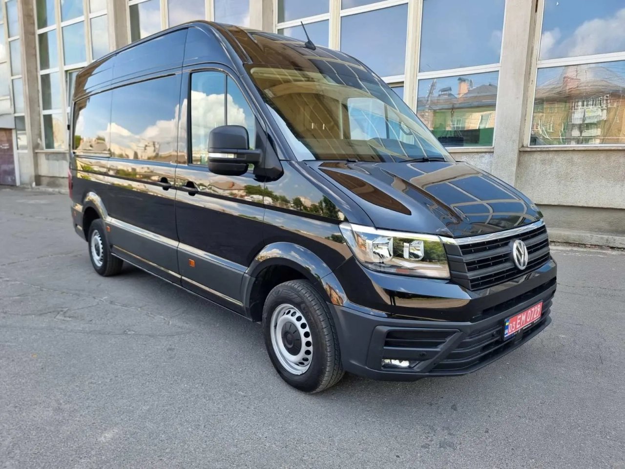 Volkswagen Crafter image 1
