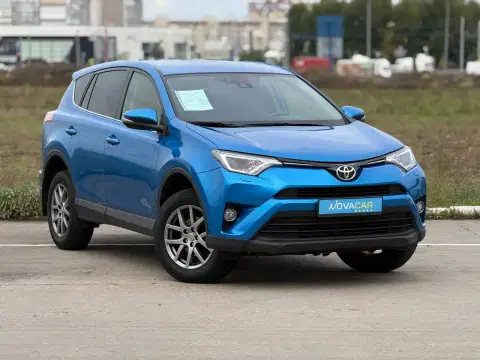 Toyota RAV4 (2025-11-01T00:00:00.000Z)