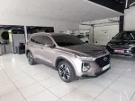 Hyundai Santa Fe image 1