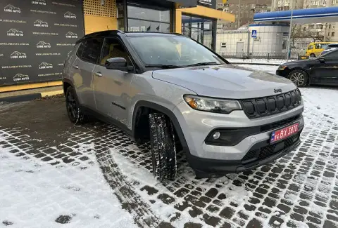 Jeep Compass (2024-01-12T00:00:00.000Z)