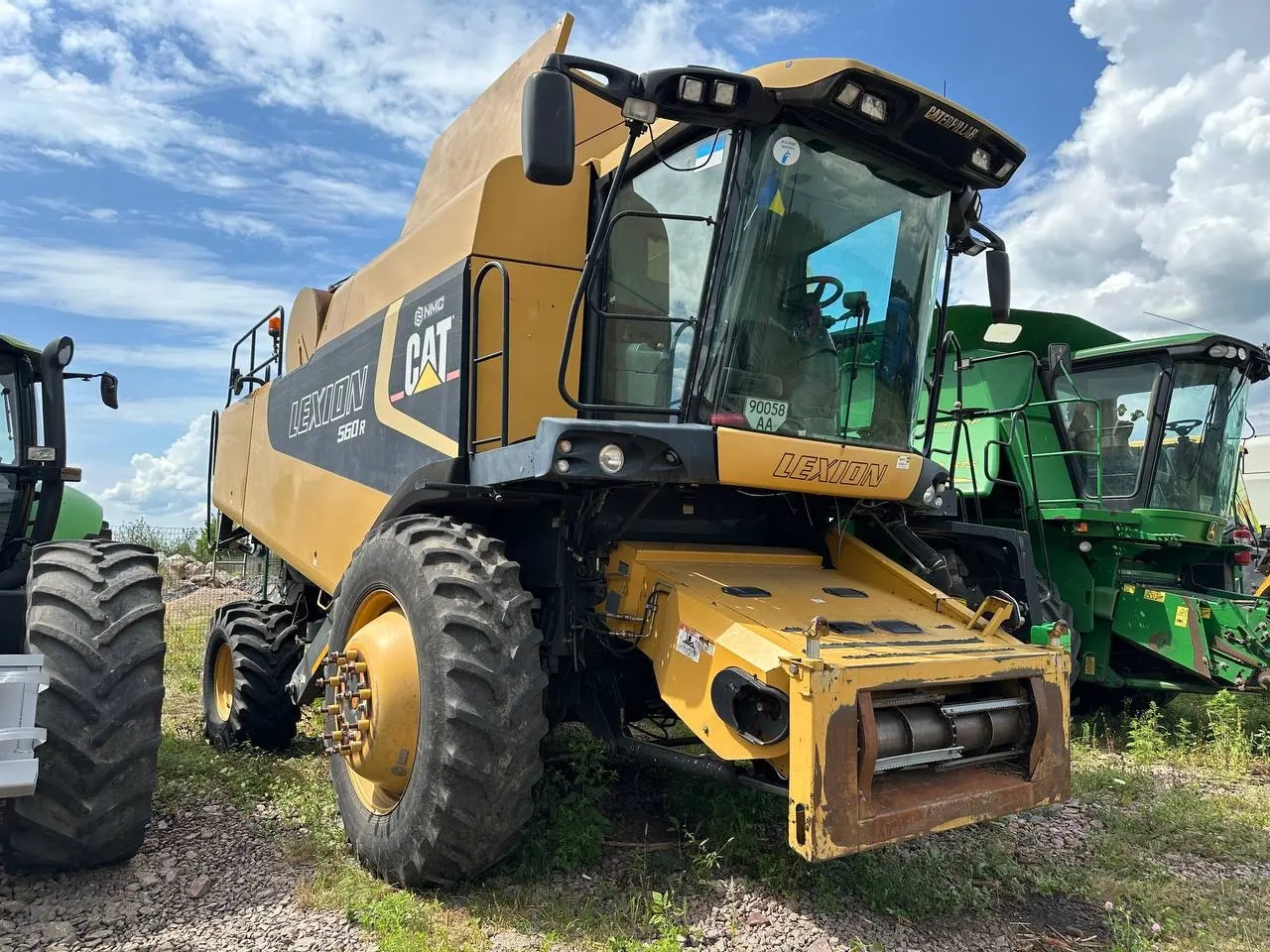CAT Lexion 560R image 1