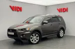 Mitsubishi Outlander image 2