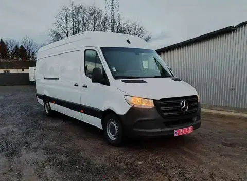Mercedes-Benz Sprinter (2024-05-30T00:00:00.000Z)
