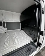 Volkswagen Transporter image 11