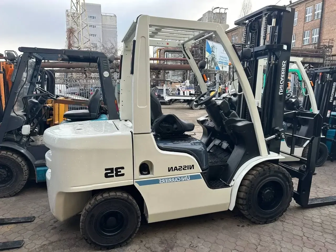 Nissan-Unicarriers FHGE35T5 image 1