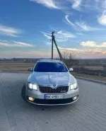 Skoda Superb image 2