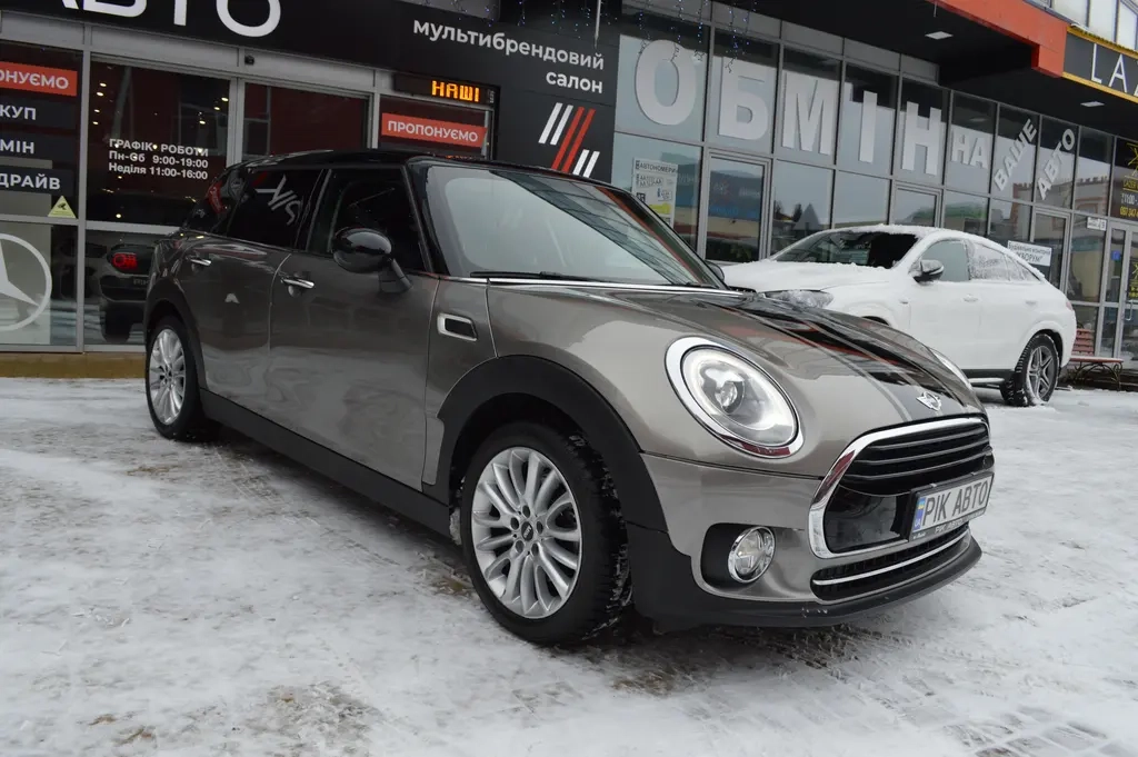 MINI Clubman image 1
