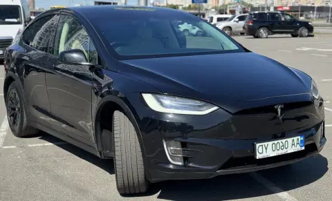 Tesla Model X (2024-05-08T00:00:00.000Z)