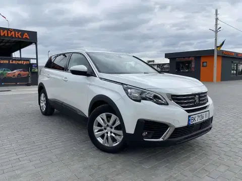 Peugeot 5008 (2024-06-13T00:00:00.000Z)