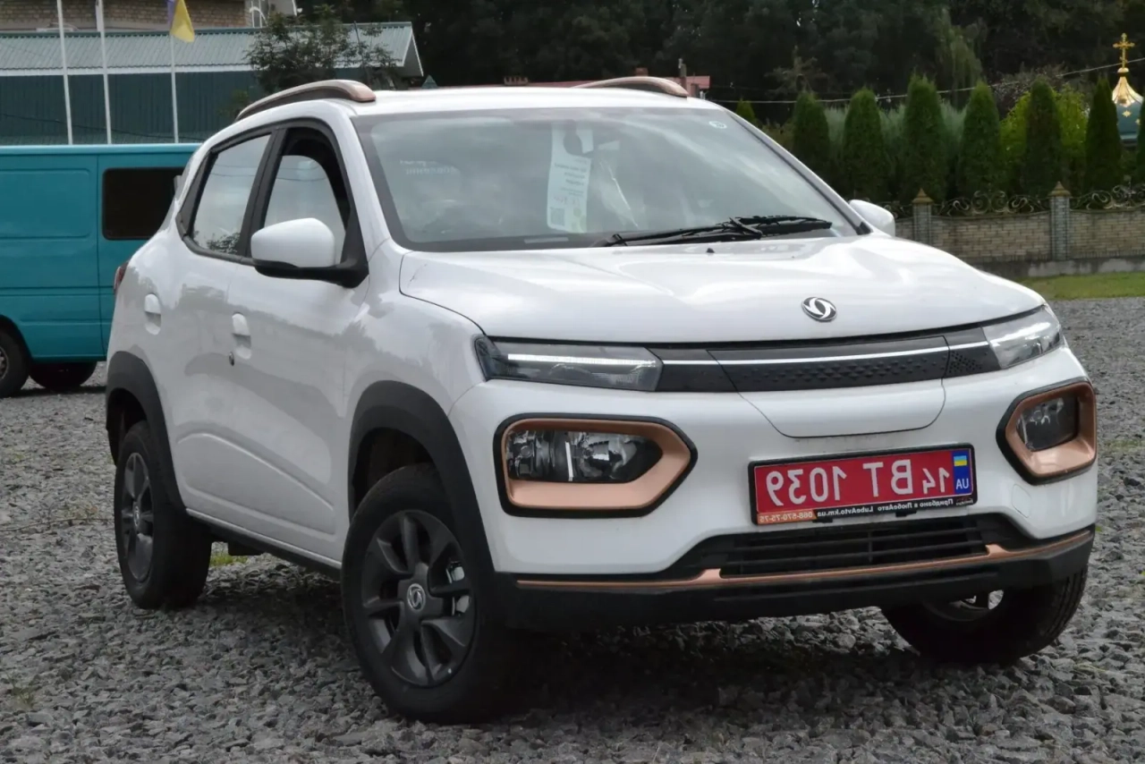 DongFeng EX1 image 1